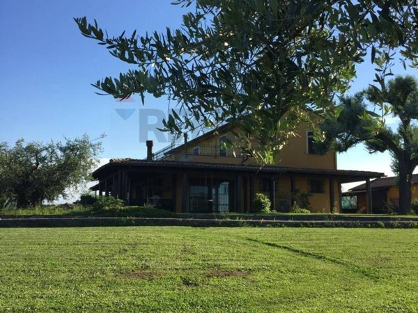 casa indipendente in vendita a Cesena in zona Lizzano