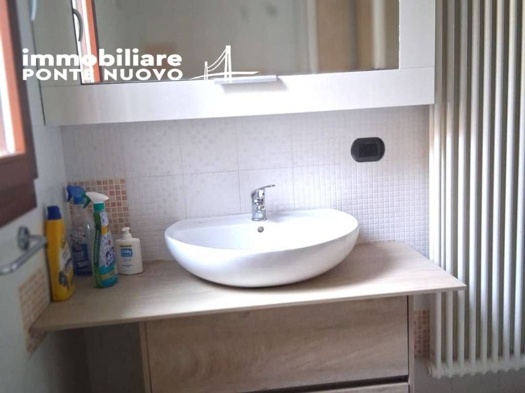 casa indipendente in vendita a Cesena in zona Centro Storico