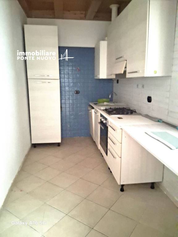 casa indipendente in vendita a Cesena in zona Centro Storico
