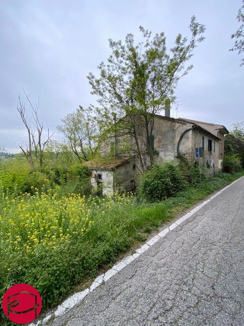 casa indipendente in vendita a Cesena in zona Celincordia
