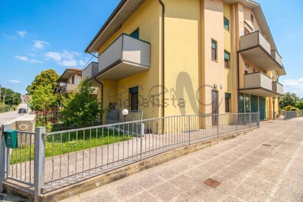 casa indipendente in vendita a Cesena