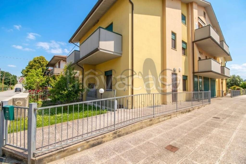 casa indipendente in vendita a Cesena in zona Marcorano