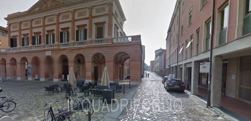 negozio in vendita a Cesena in zona Centro Storico