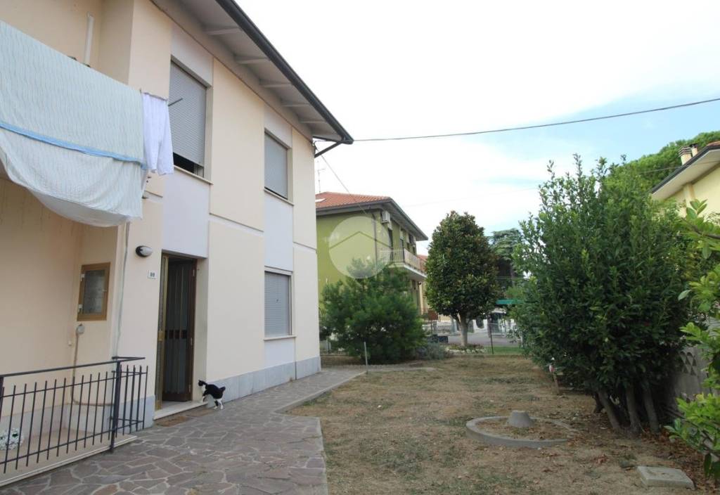 casa indipendente in vendita a Cesena