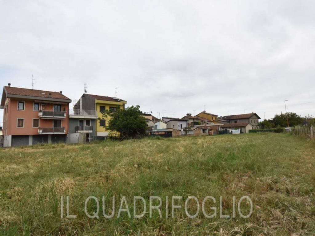 terreno edificabile in vendita a Cesena in zona Bagnile