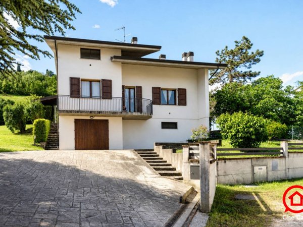 casa indipendente in vendita a Cesena in zona Borello