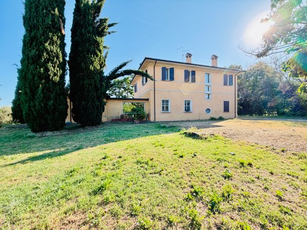 casa indipendente in vendita a Cesena in zona Calisese