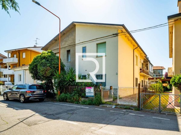 appartamento in vendita a Cesena in zona Vigne