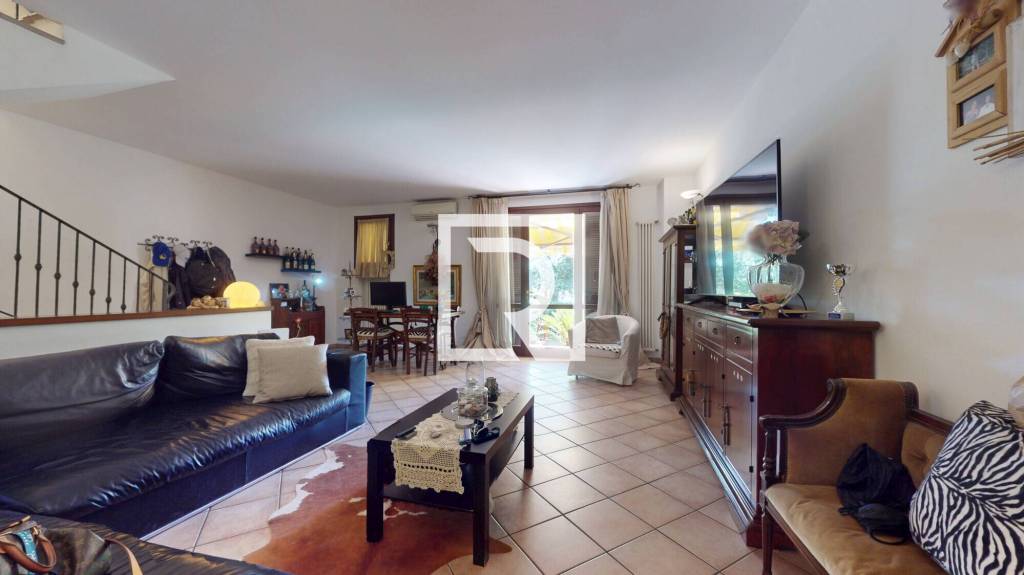 casa indipendente in vendita a Cesena in zona Macerone