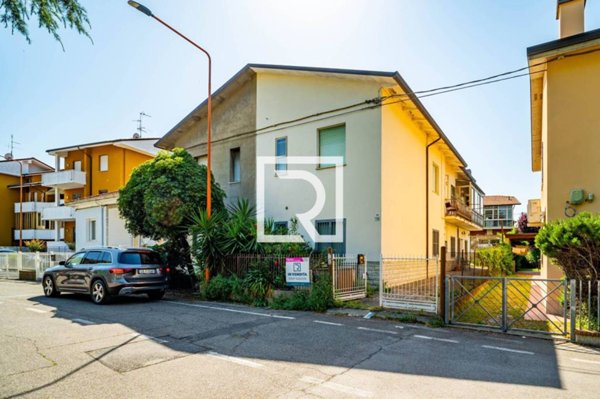 appartamento in vendita a Cesena in zona Vigne