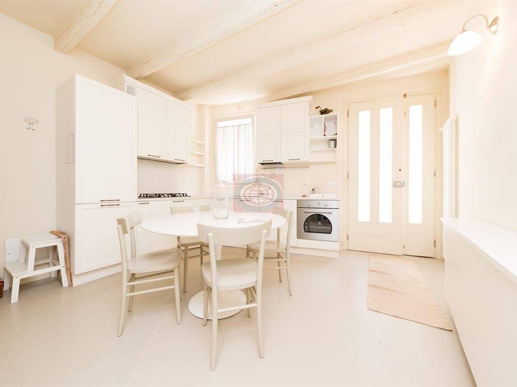 casa indipendente in vendita a Cesena in zona Centro Storico