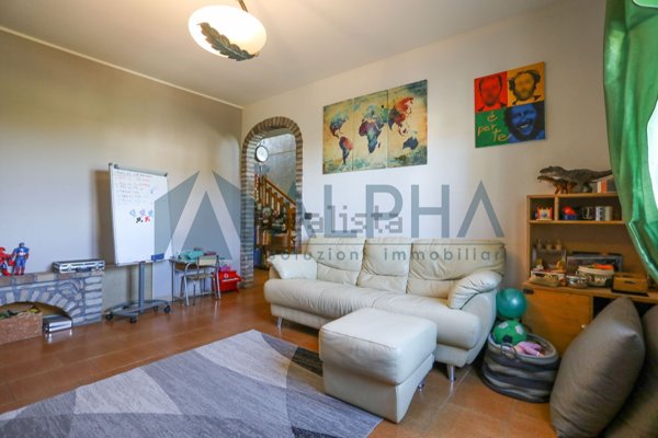 casa indipendente in vendita a Cesena in zona Macerone