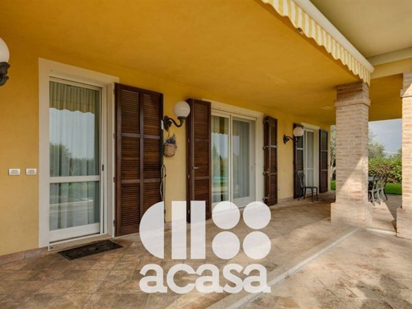 casa indipendente in vendita a Cesena in zona Carpineta