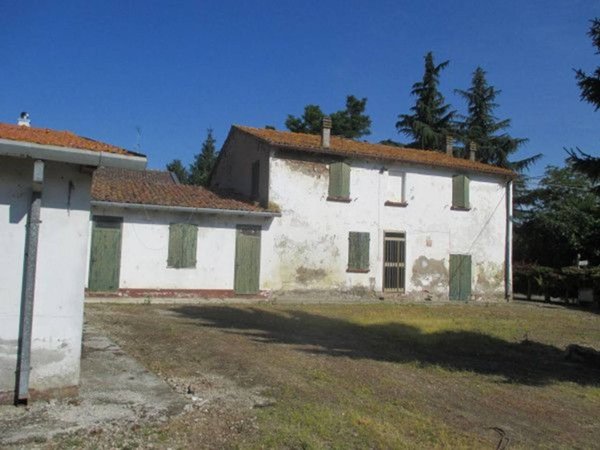 casa indipendente in vendita a Cesena in zona Cappuccini