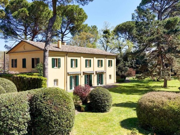 casa indipendente in vendita a Cesena