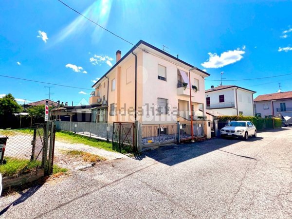 casa semindipendente in vendita a Cesena in zona San Vittore