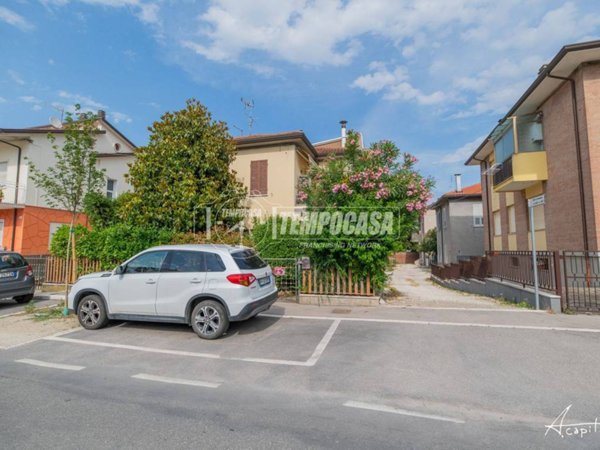 casa indipendente in vendita a Cesena