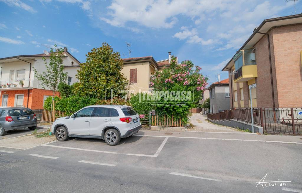 casa indipendente in vendita a Cesena