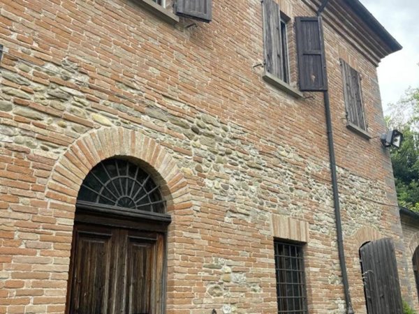 casa indipendente in vendita a Cesena in zona Oltresavio