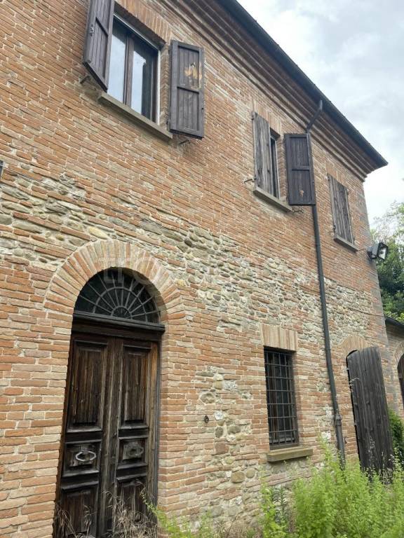 casa indipendente in vendita a Cesena