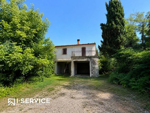 casa indipendente in vendita a Cesena in zona Carpineta