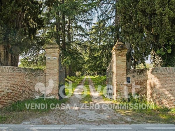 villa in vendita a Cesena in zona Oltresavio