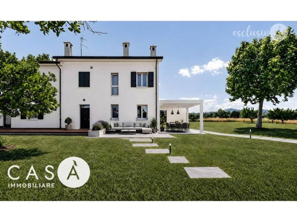 casa indipendente in vendita a Cesena in zona Diegaro/Capocolle