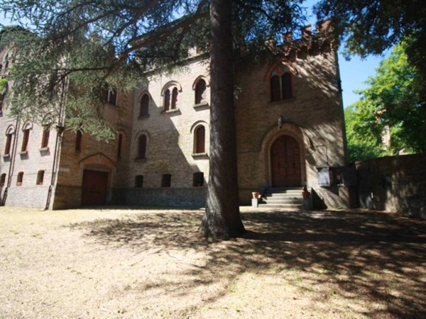 intera palazzina in vendita a Cesena in zona Centro Storico