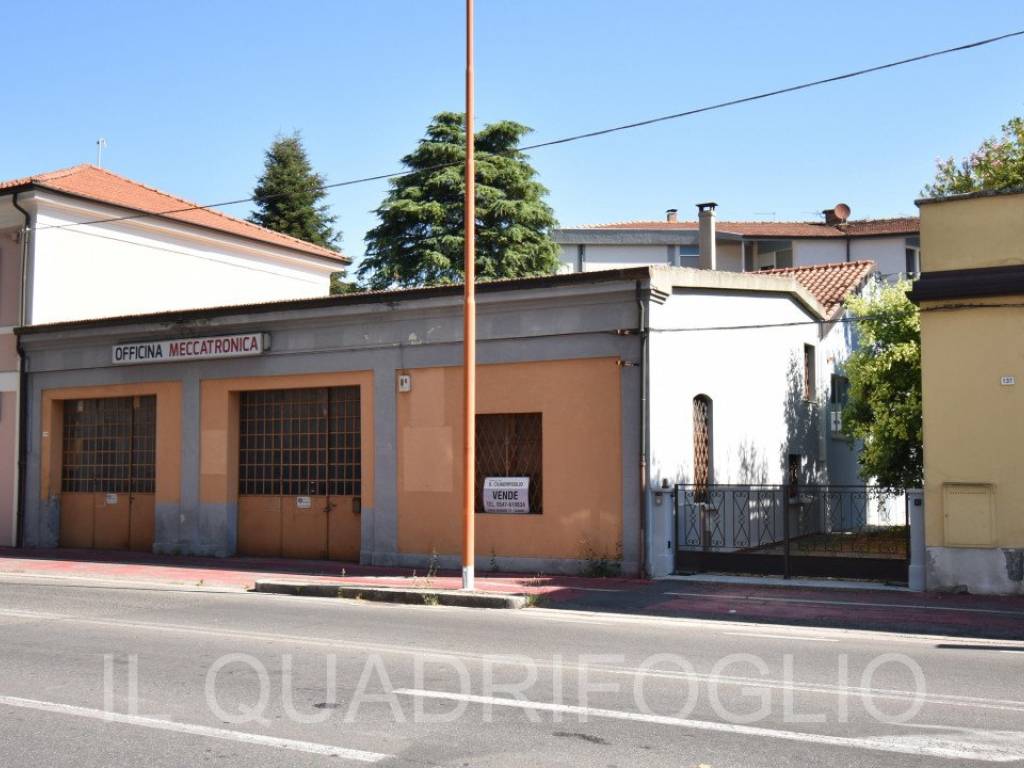 ufficio in vendita a Cesena in zona Centro Storico