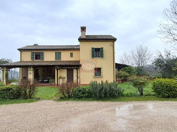 casa indipendente in vendita a Cesena