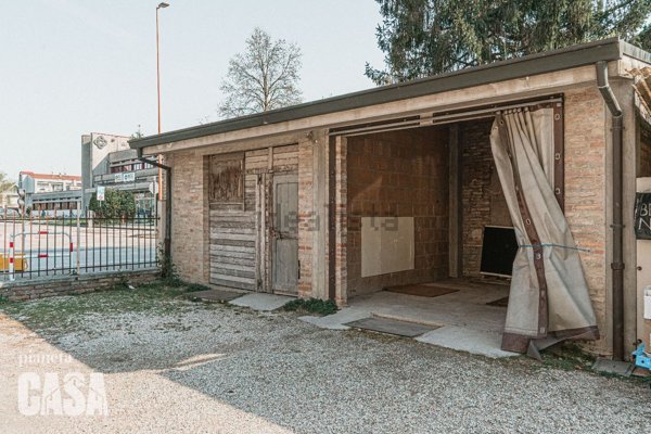 locale di sgombero in vendita a Cesena