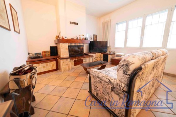 casa indipendente in vendita a Cesena in zona Pioppa