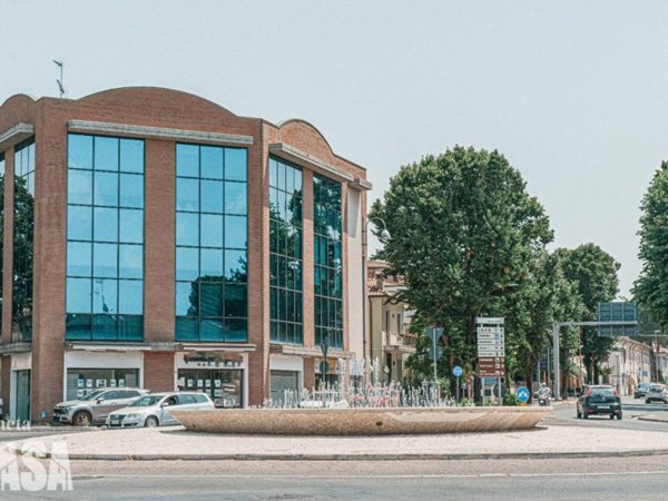 ufficio in vendita a Cesena in zona Centro Storico