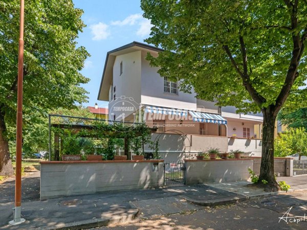 casa indipendente in vendita a Cesena