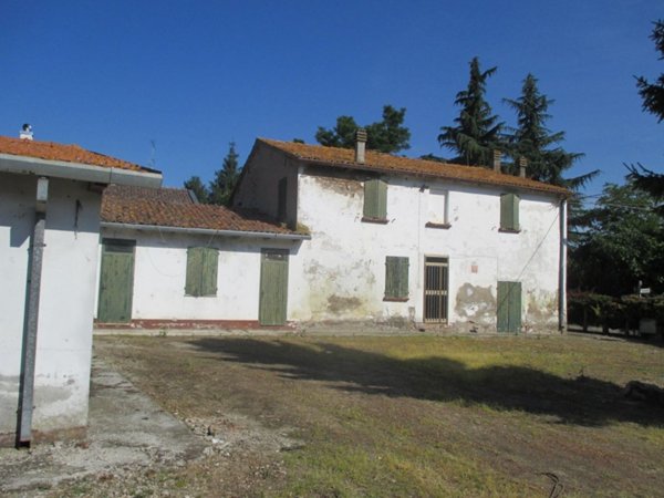 casa indipendente in vendita a Cesena in zona San Vittore