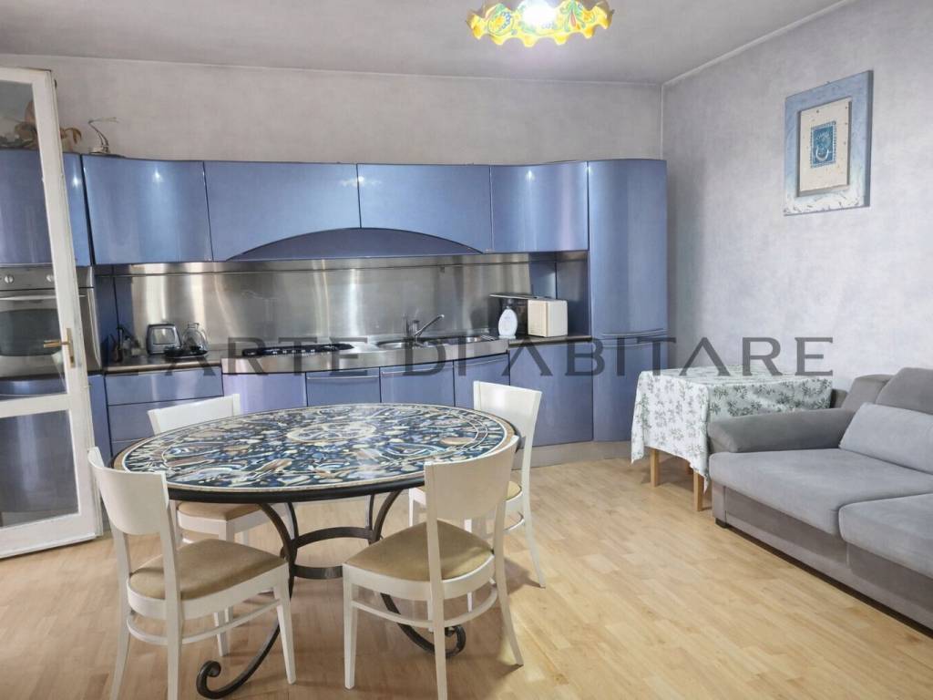 intera palazzina in vendita a Cesena in zona Calisese