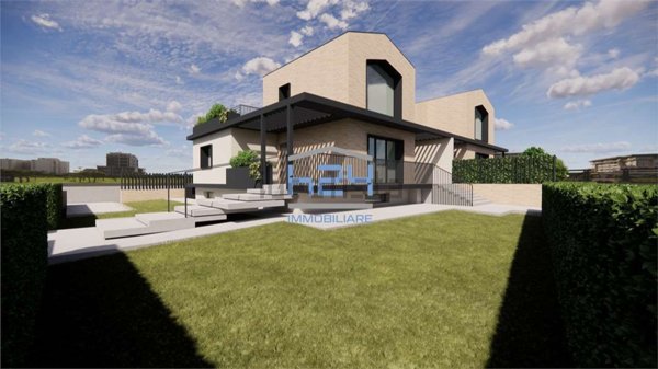 casa indipendente in vendita a Cesena