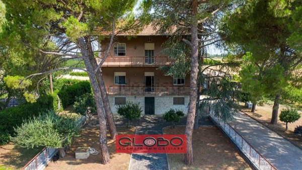 casa indipendente in vendita a Cesena
