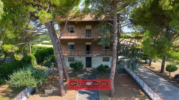 casa indipendente in vendita a Cesena