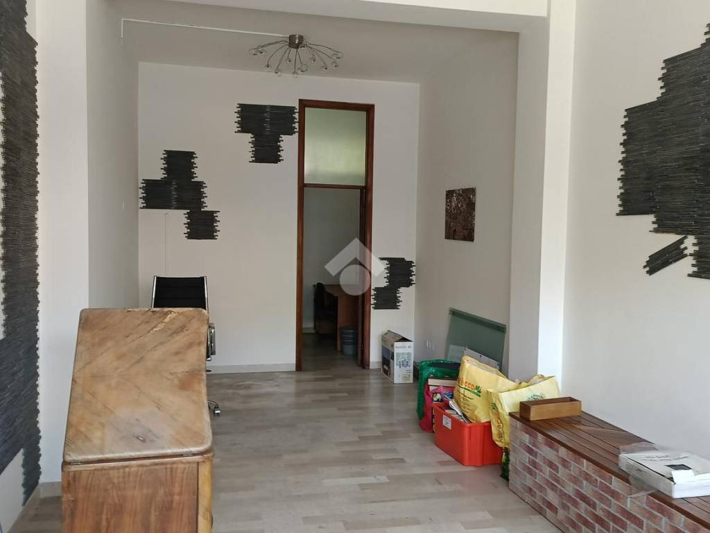 negozio in vendita a Cesena in zona Vigne