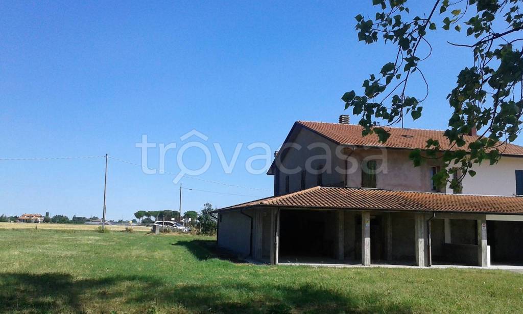 casa indipendente in vendita a Cesena in zona Macerone
