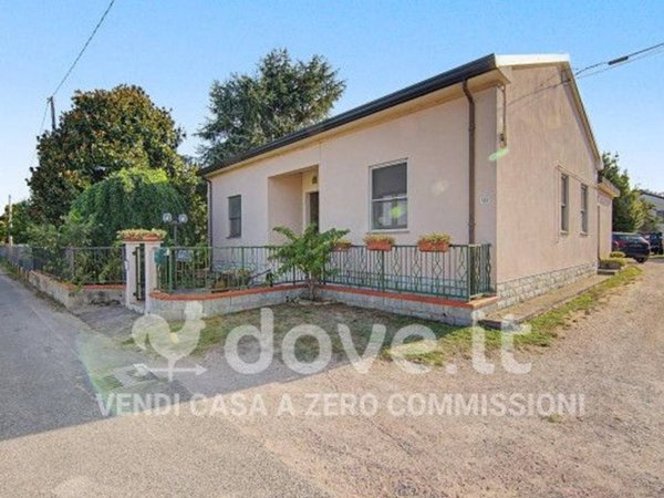 casa indipendente in vendita a Cesena