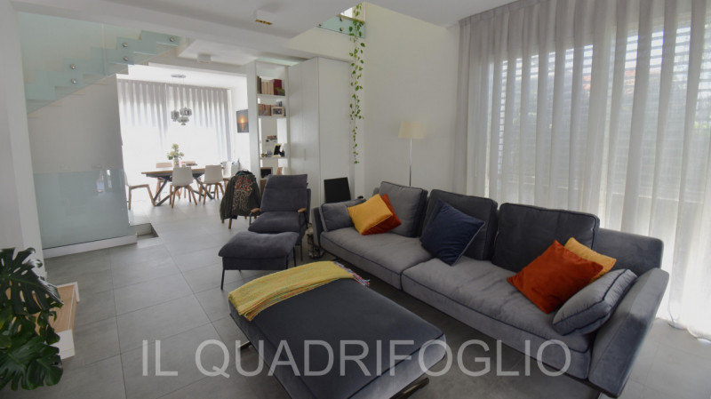 casa indipendente in vendita a Cesena in zona Fiorenzuola