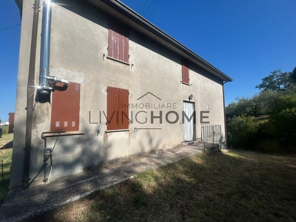casa indipendente in vendita a Cesena in zona Carpineta