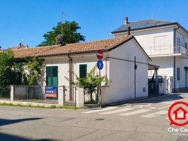 casa indipendente in vendita a Cesena in zona Santo Stefano