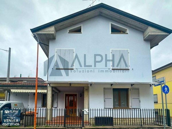 casa indipendente in vendita a Cesena in zona Torre del Moro