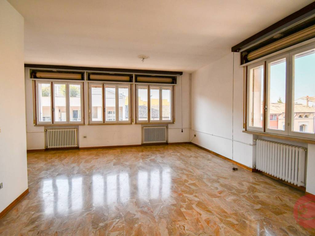 appartamento in vendita a Cesena in zona Centro Storico