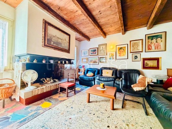 casa indipendente in vendita a Cesena in zona Centro Storico