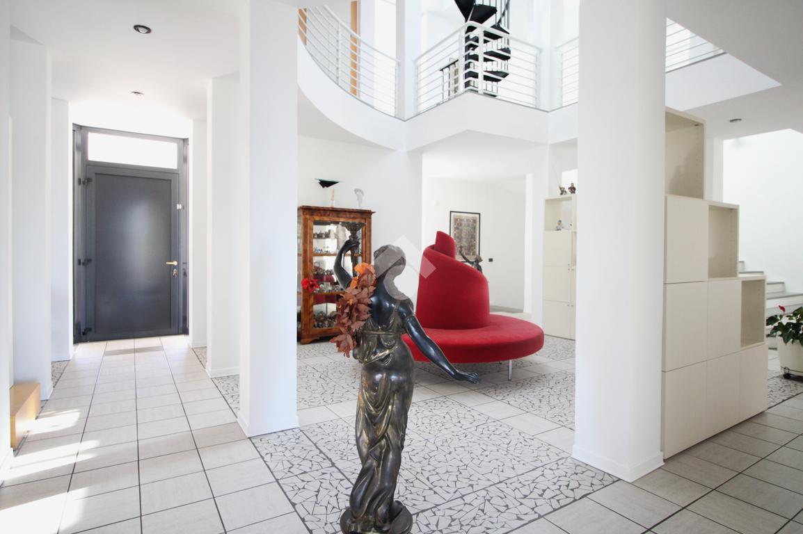 casa indipendente in vendita a Cesena in zona Calisese