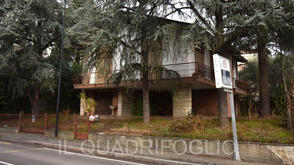 casa indipendente in vendita a Cesena in zona Centro Storico